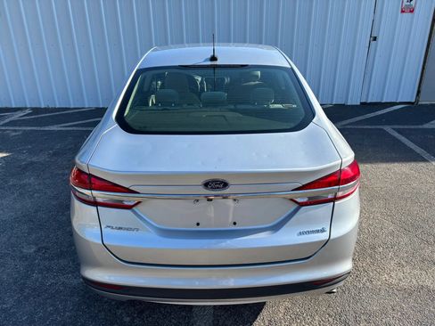 Used 2018 Ford Fusion S FWD image 5