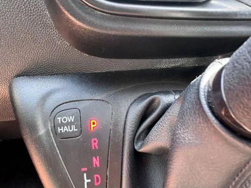 Used 2024 RAM ProMaster 2500 w/ Convenience Group FWD image 18