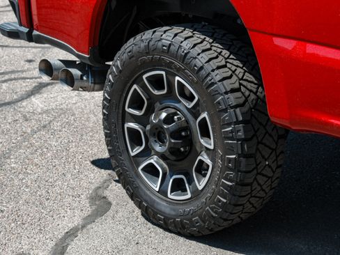 Used 2024 Ford F350 Platinum AWD/4WD image 4
