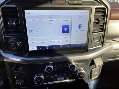 Used 2022 Ford F150 Lariat image 12