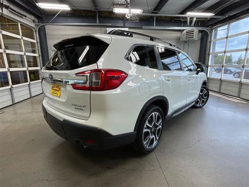 Used 2023 Subaru Ascent Limited AWD/4WD image 5