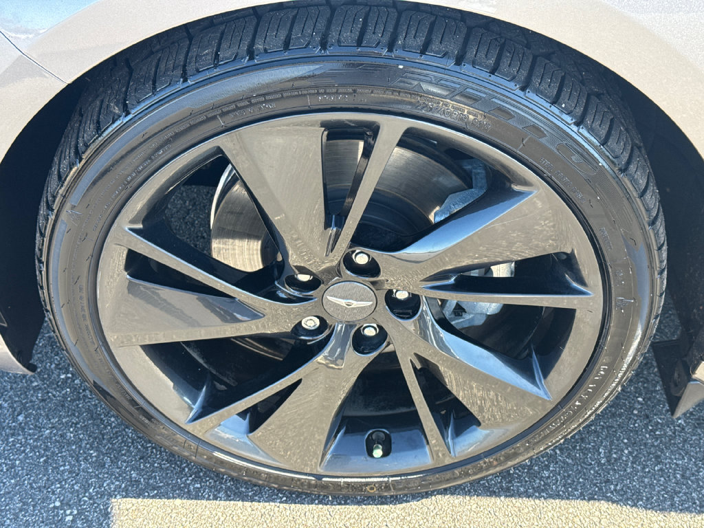 Used 2023 Genesis G70 2.0T w/ Sport Prestige Package RWD image 11