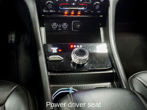 Used 2024 Jeep Grand Cherokee Limited w/ Luxury Tech Group II image 14