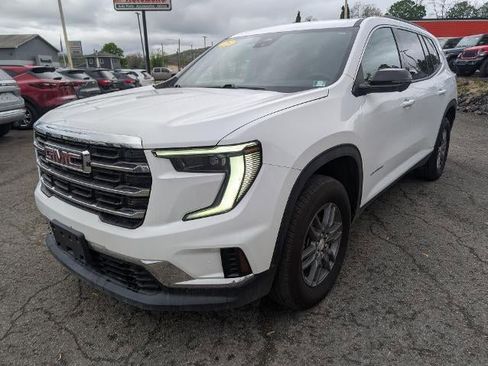 Used 2025 GMC Acadia Elevation AWD/4WD image 3