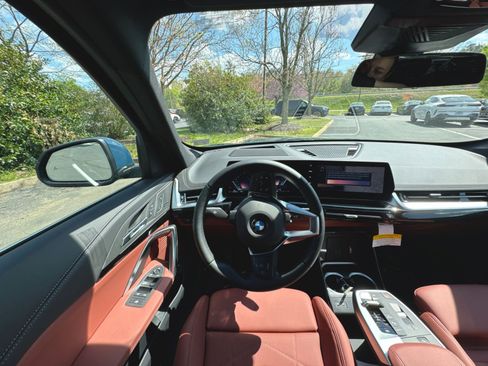 New 2026 BMW X1 xDrive28i w/ Technology Package AWD/4WD image 11