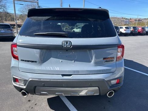 Used 2023 Honda Passport TrailSport image 5