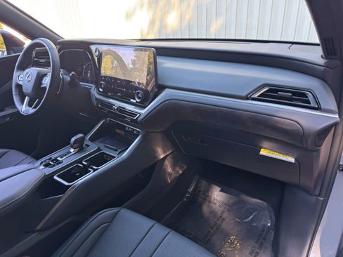 Used 2025 Lexus TX 500h AWD w/ Technology Package image 14