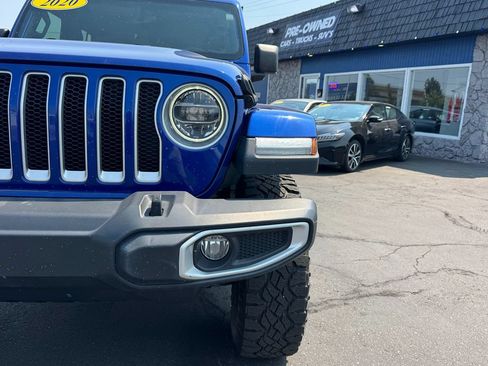 Used 2020 Jeep Wrangler Unlimited Sahara w/ Uconnect 4C Nav & Sound Group AWD/4WD image 3