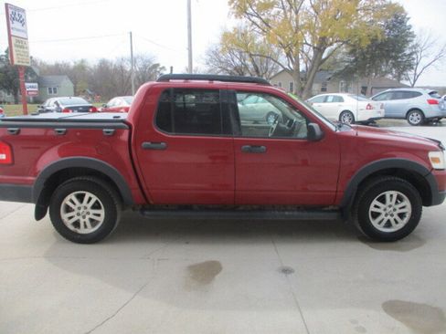 Used 2010 Ford Explorer Sport Trac XLT image 17