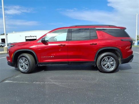 Certified 2025 Chevrolet Traverse LT image 29