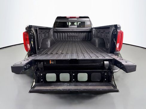 Used 2023 GMC Sierra 1500 SLT w/ SLT Premium Plus Package image 27