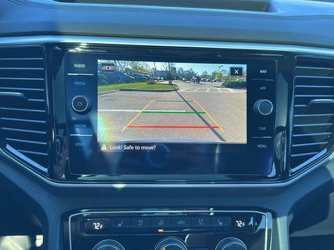 Used 2022 Volkswagen Atlas Cross Sport SEL Premium R-Line AWD/4WD image 34