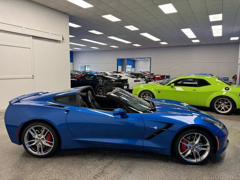 Used 2014 Chevrolet Corvette Stingray Coupe w/ 2LT Preferred Equipment Group RWD image 7