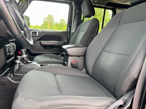 Used 2021 Jeep Wrangler Unlimited Sport AWD/4WD image 13