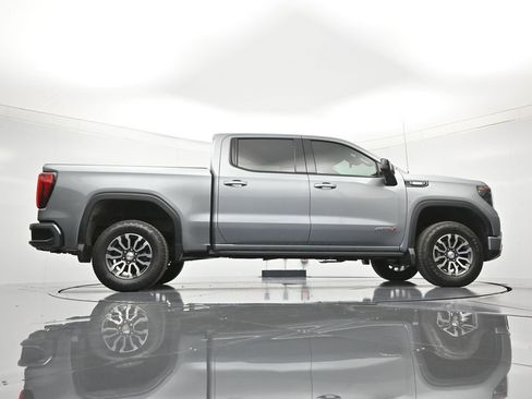 Used 2023 GMC Sierra 1500 AT4 w/ AT4 Premium Package AWD/4WD image 42
