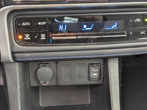 Used 2019 Toyota Corolla SE image 27