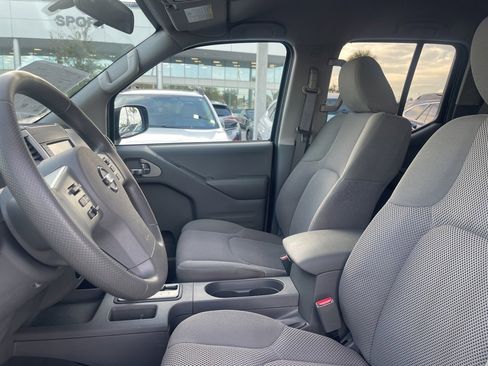 Used 2019 Nissan Frontier SV image 22