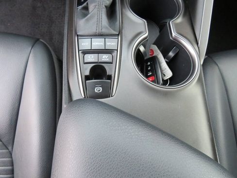 Certified 2023 Toyota Camry SE image 22