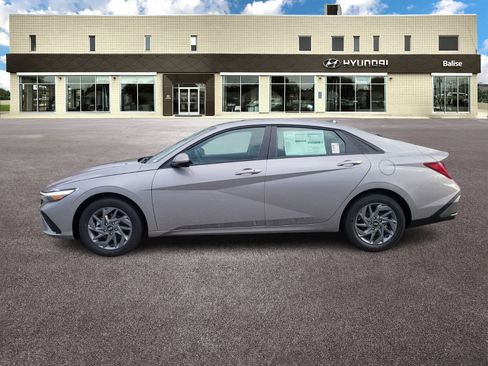 New 2026 Hyundai Elantra Blue image 6