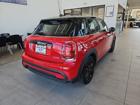 Used 2023 MINI Cooper 4-Door Hardtop FWD image 3