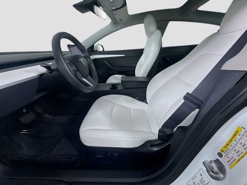 Used 2023 Tesla Model 3 Standard Range image 21