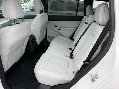 New 2026 Jeep Cherokee Limited AWD/4WD image 9