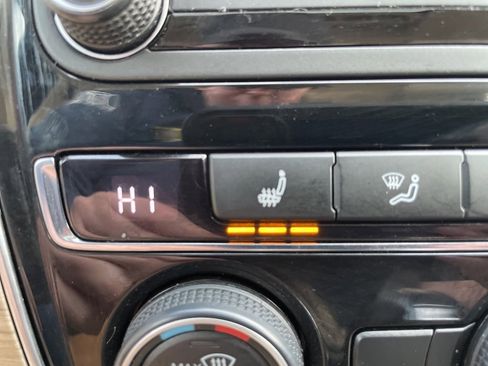 Used 2018 Volkswagen Passat 2.0T SE image 19