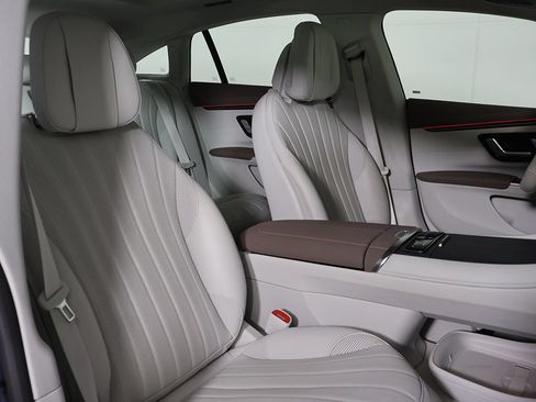 Used 2024 Mercedes-Benz EQS 450+ 4MATIC Sedan w/ AMG Line Exterior Package image 33