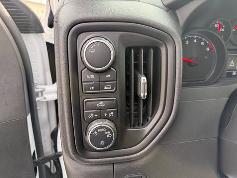 Used 2022 Chevrolet Silverado 1500 W/T w/ WT Value Package image 22