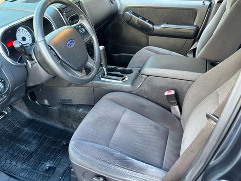 Used 2010 Ford Explorer Sport Trac XLT image 17