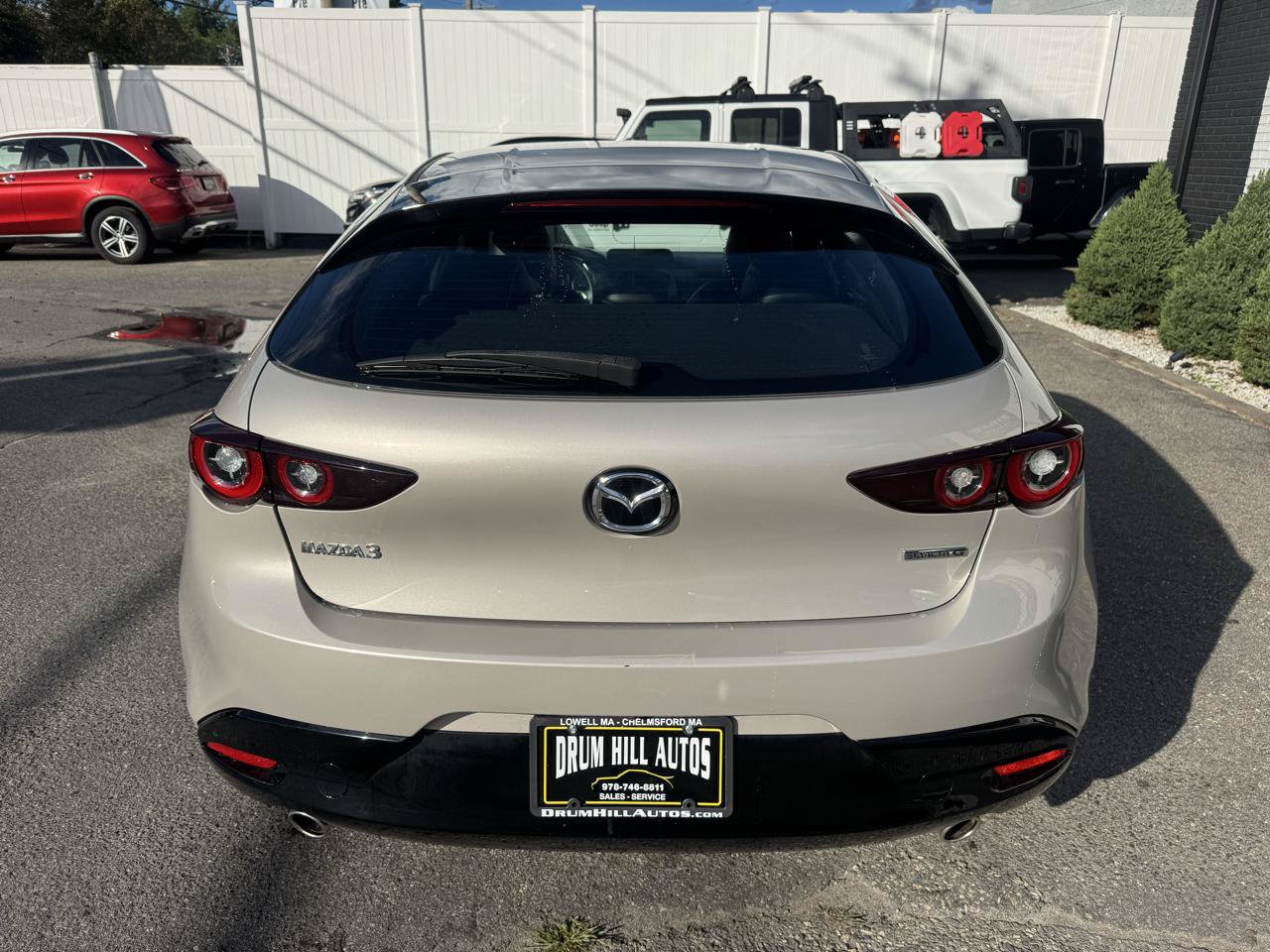 Used 2023 MAZDA MAZDA3 s FWD image 4