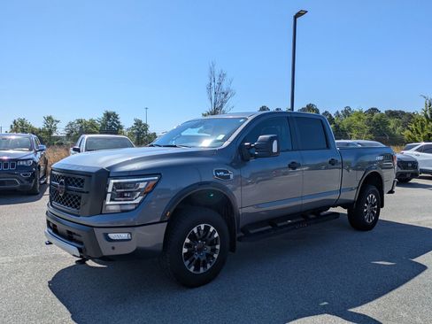 Certified 2024 Nissan Titan PRO-4X w/ Pro-4x Convenience Package image 8