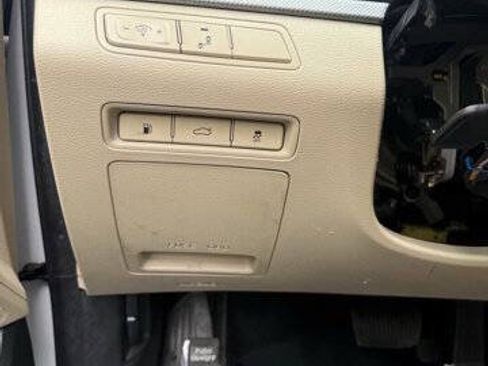 Used 2018 Hyundai Sonata SE FWD image 16
