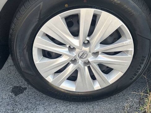 Used 2024 Nissan Sentra S FWD image 20