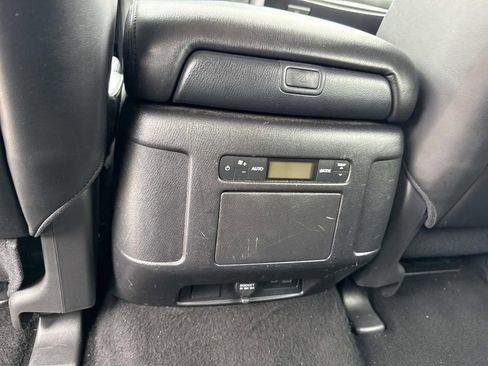 Used 2022 Nissan Armada SV image 15