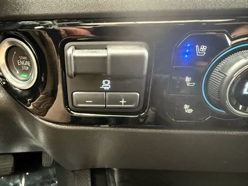 Used 2024 Chevrolet Silverado 1500 ZR2 AWD/4WD image 33