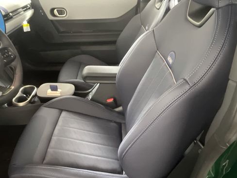 Certified 2025 MINI Cooper S image 9