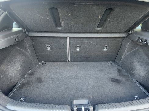 Used 2018 Hyundai Elantra GT Sport image 11