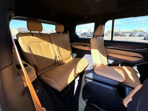 Certified 2025 Jeep Grand Cherokee L Summit w/ Obsidian Package image 20