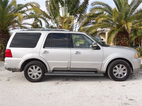 Used 2003 Lincoln Navigator Luxury image 9