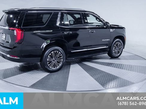 Used 2025 GMC Yukon Elevation AWD/4WD image 10