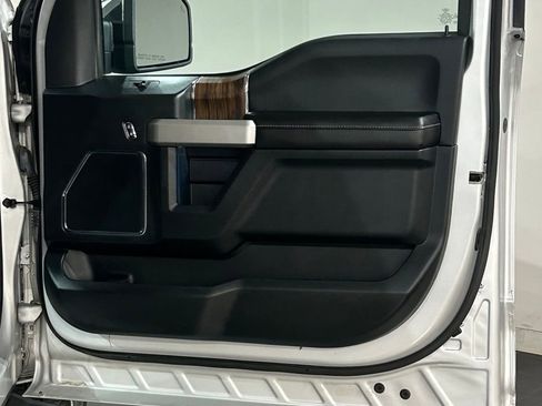 Used 2019 Ford F150 Lariat w/ Equipment Group 502A Luxury AWD/4WD image 54