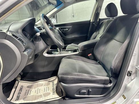 Used 2013 Nissan Altima 2.5 S FWD image 10