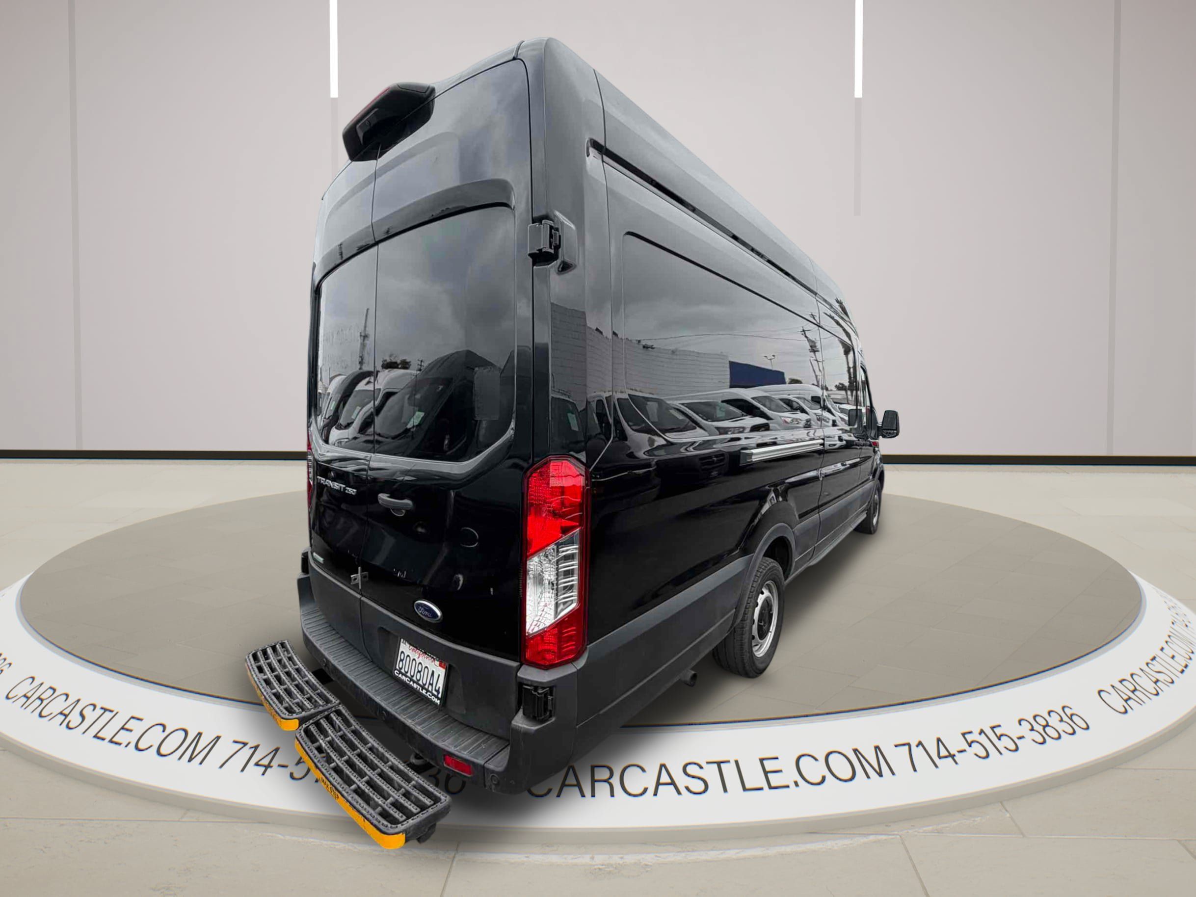 Used 2023 Ford Transit 250 148 High Roof Extended w/ Load Area Protection Package RWD image 4