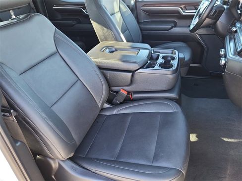 Certified 2024 GMC Sierra 1500 SLT image 17