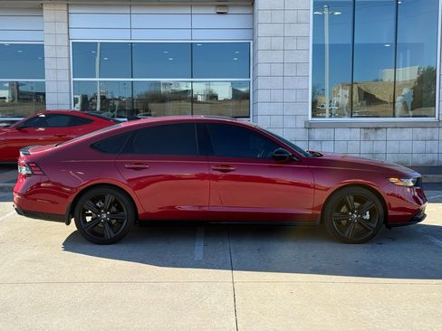 Used 2024 Honda Accord Sport image 6