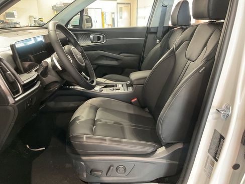 New 2025 Kia Sorento EX image 8