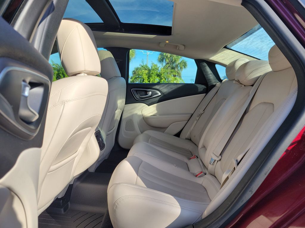Used 2016 Chrysler 200 C FWD image 14