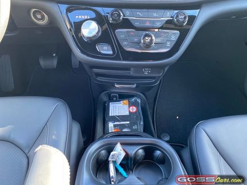 New 2026 Chrysler Pacifica Select image 13