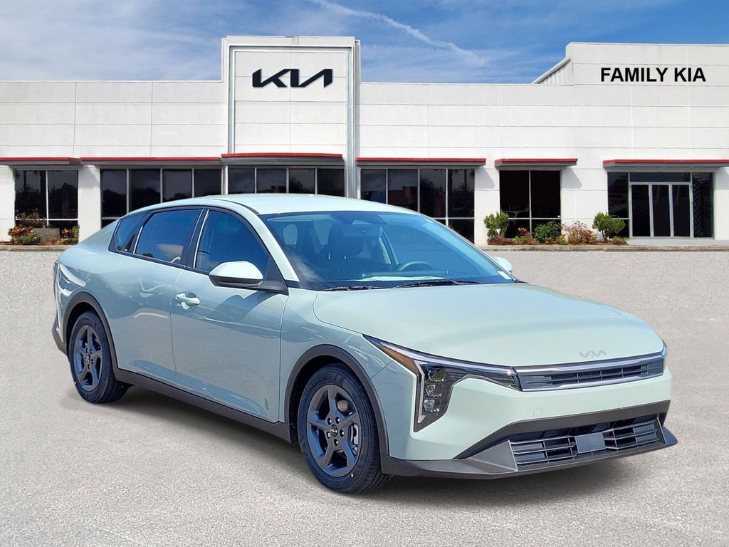 New 2026 Kia K4 FWD 360° Tour